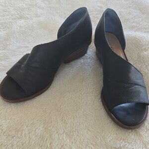 Lucky Brand Black Open-Toe Flats